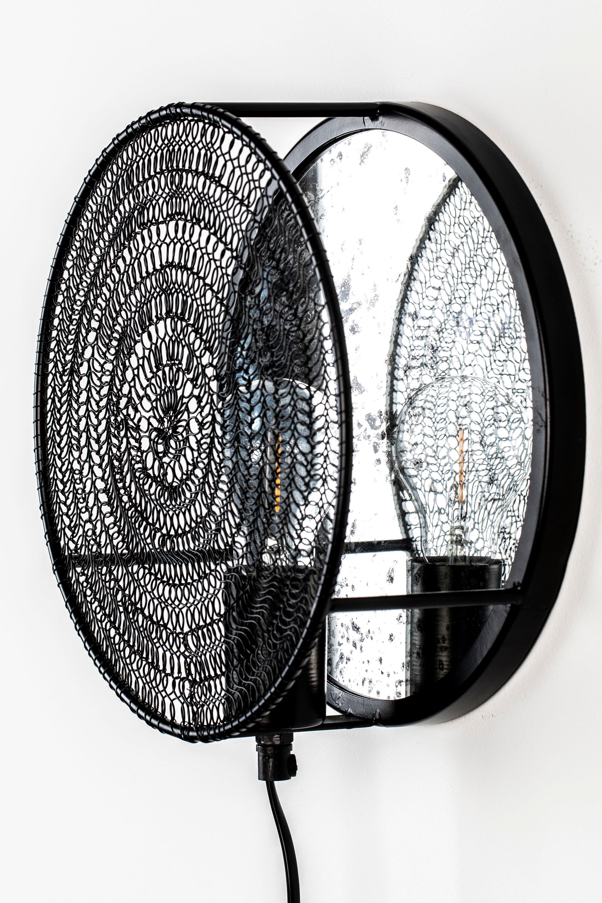 Lea Black Wall Light